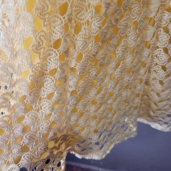 Rabbit designs pale yellow crochet lined dress size14 elbow lengthsleeve unlined - Picture 2 of 8